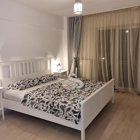 Park Residence 5, 2 Bedroom Apartment บูคาเรสต์ ภายนอก รูปภาพ