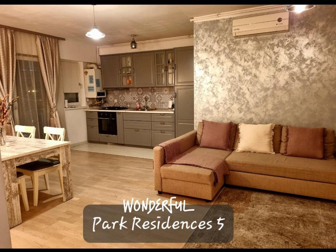 Park Residence 5, 2 Bedroom Apartment บูคาเรสต์ ภายนอก รูปภาพ